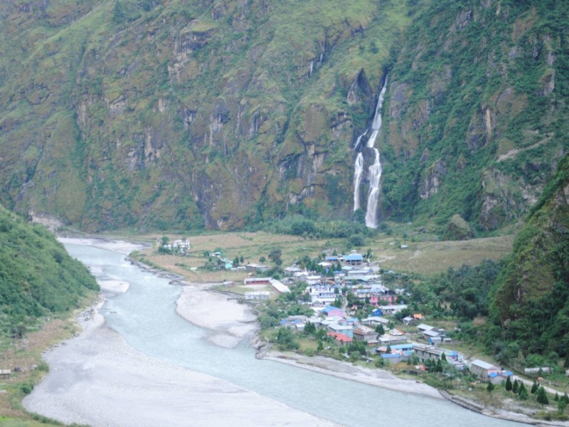 खोप र होटल बुकको प्रमाणका आधारमा मनाङ प्रवेश पाइने